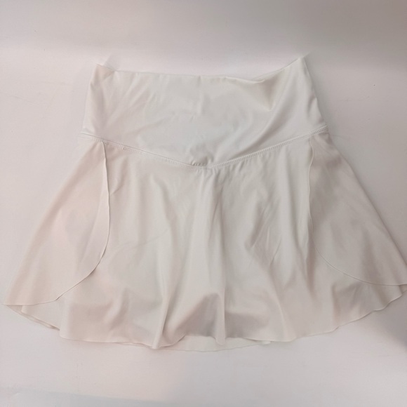 Women's Athletic Skirt with Built-in Bike Short Small - Picture 5 of 6